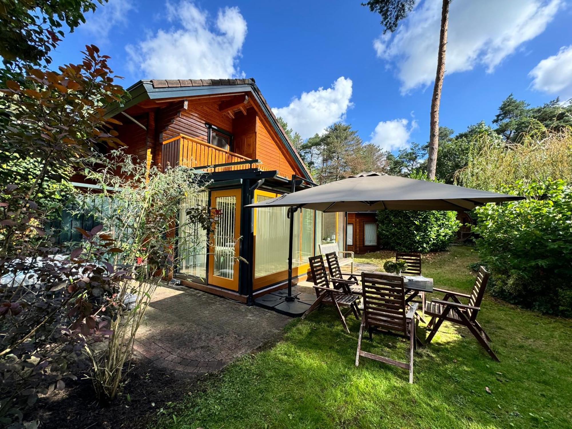 Houten Chalet/Bungalow In Het Bos, Sauna, Jacuzzi Meijel Exterior foto